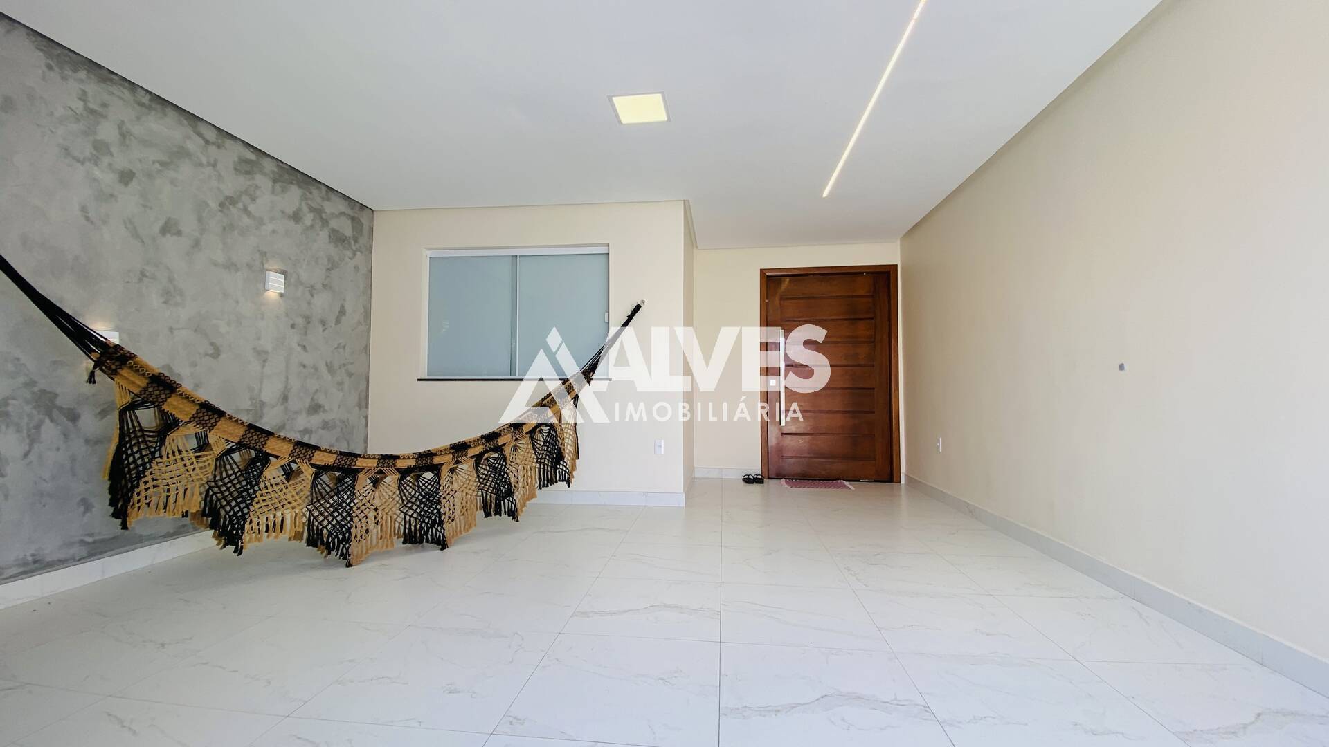 Casa à venda com 2 quartos, 94m² - Foto 1
