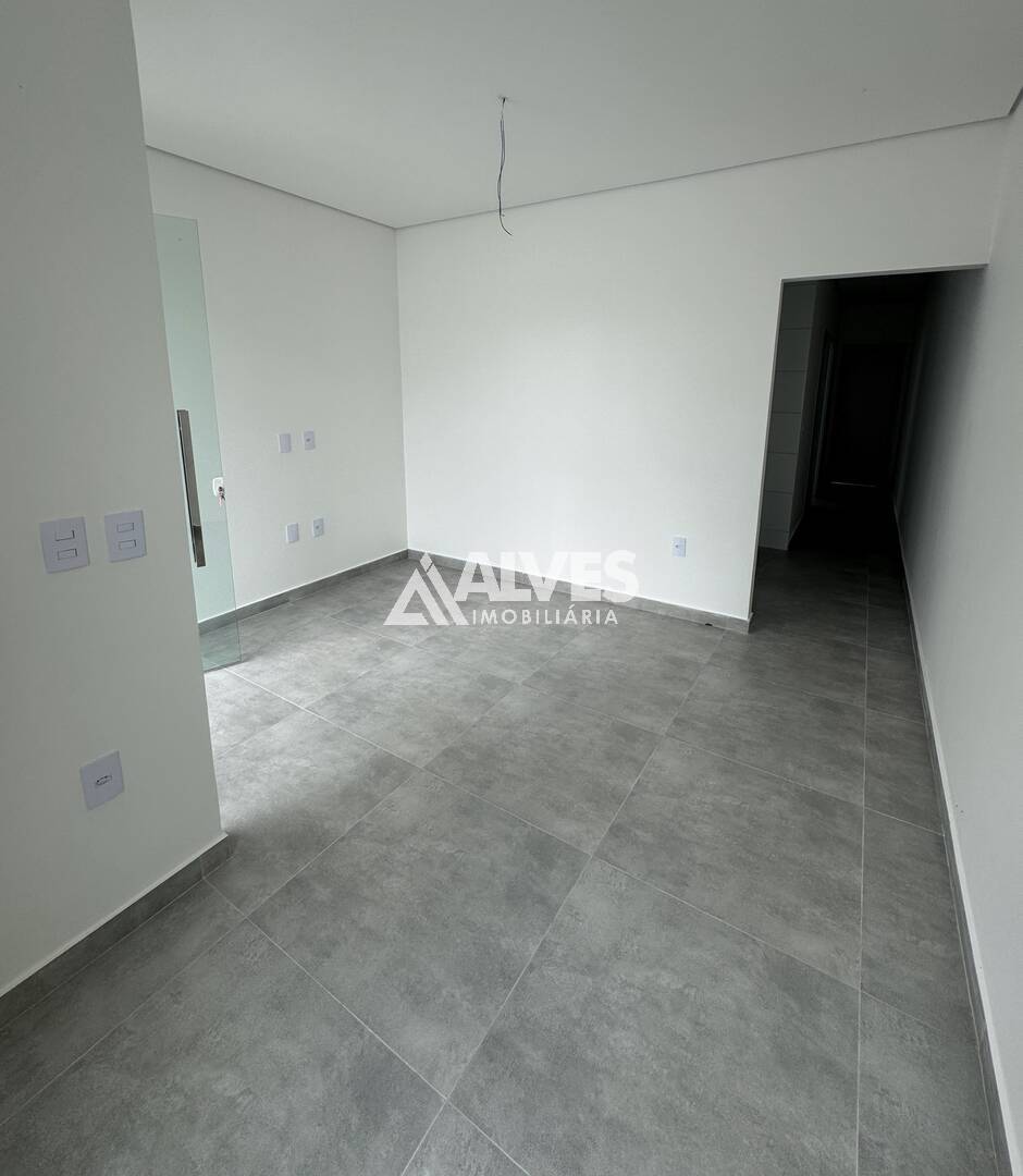 Casa à venda com 2 quartos, 68m² - Foto 6
