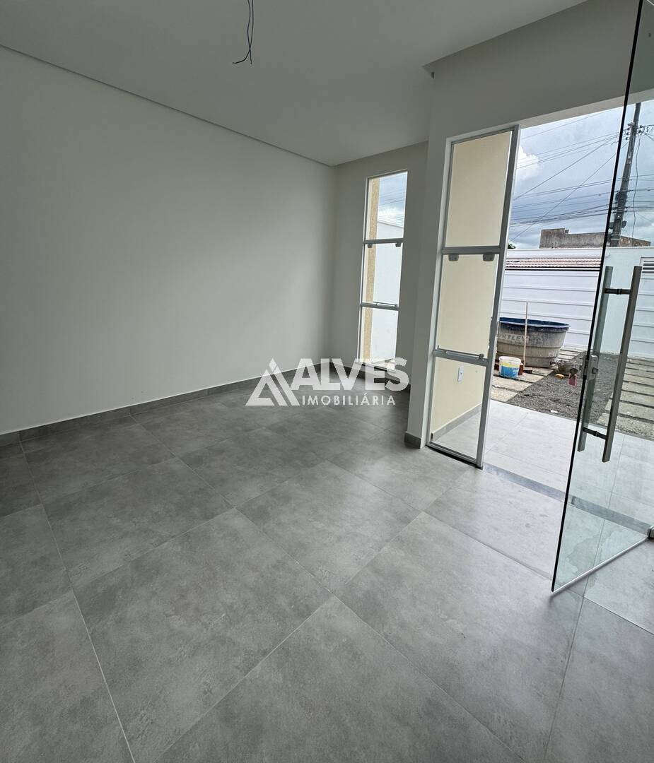 Casa à venda com 2 quartos, 68m² - Foto 2