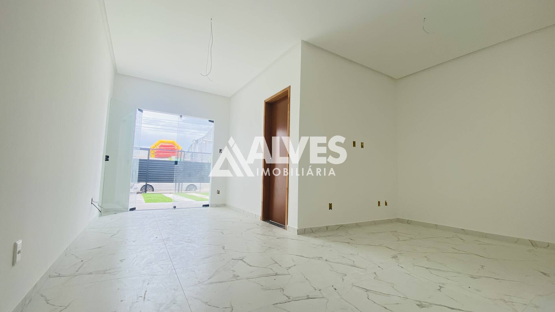 Casa à venda com 3 quartos, 78m² - Foto 3