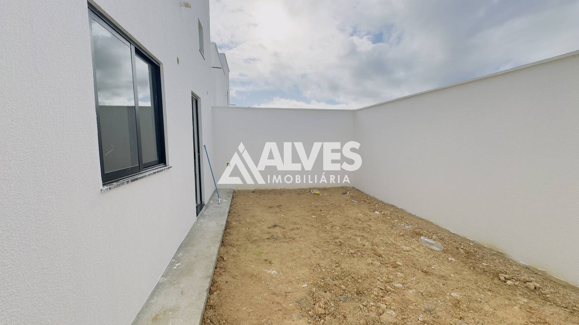 Casa à venda com 2 quartos, 64m² - Foto 26