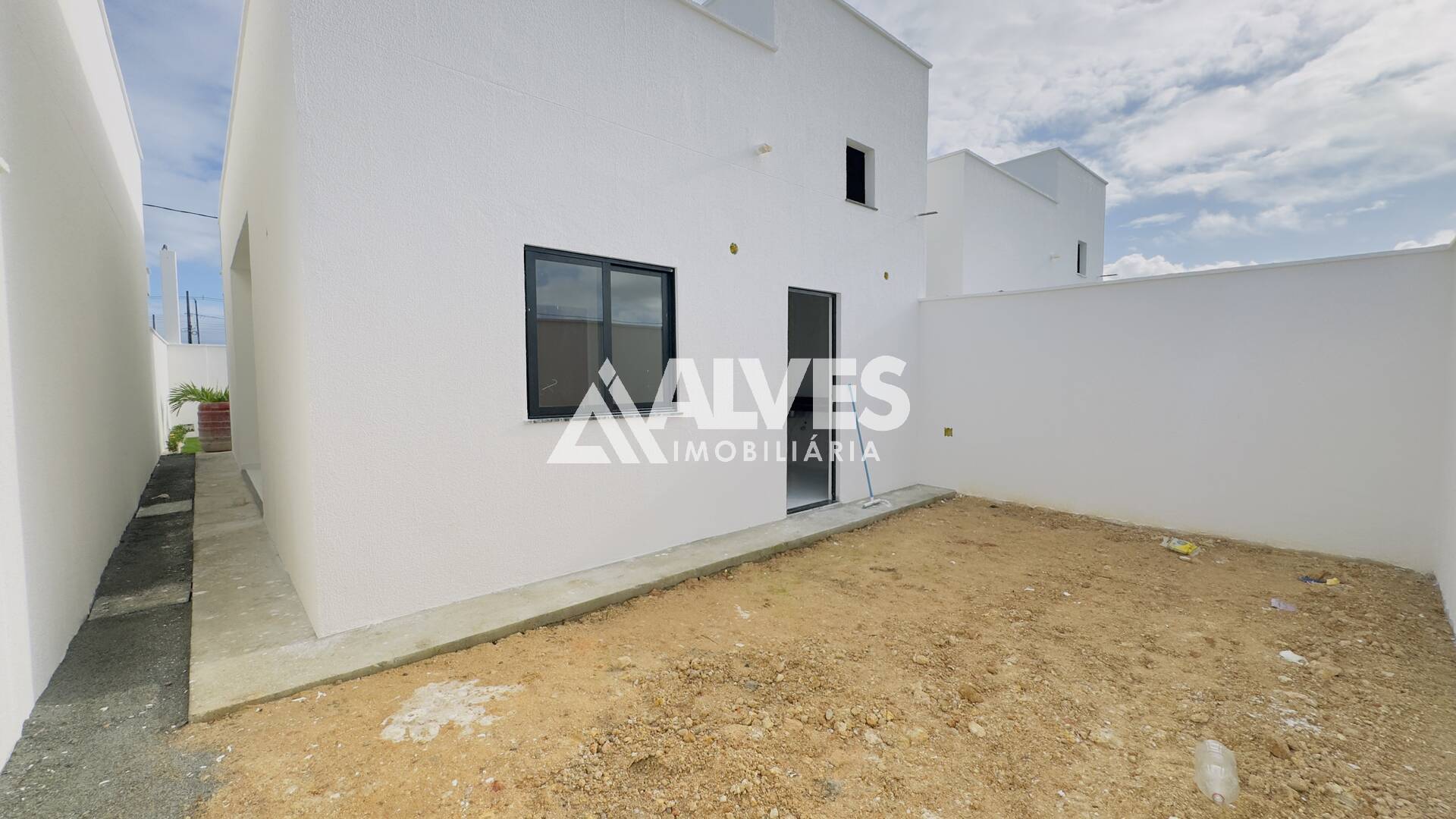 Casa à venda com 2 quartos, 64m² - Foto 27
