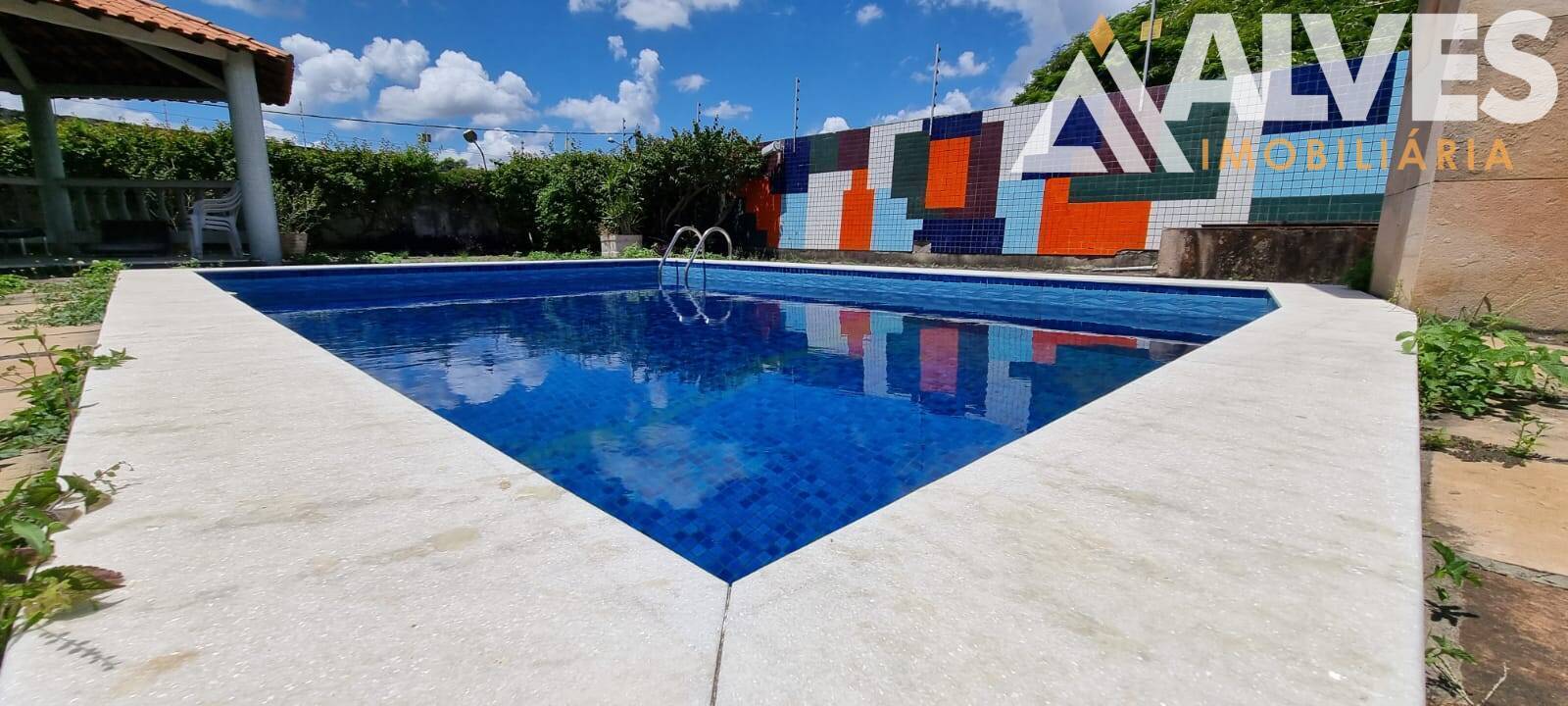 Casa, 4 quartos, 200 m² - Foto 1