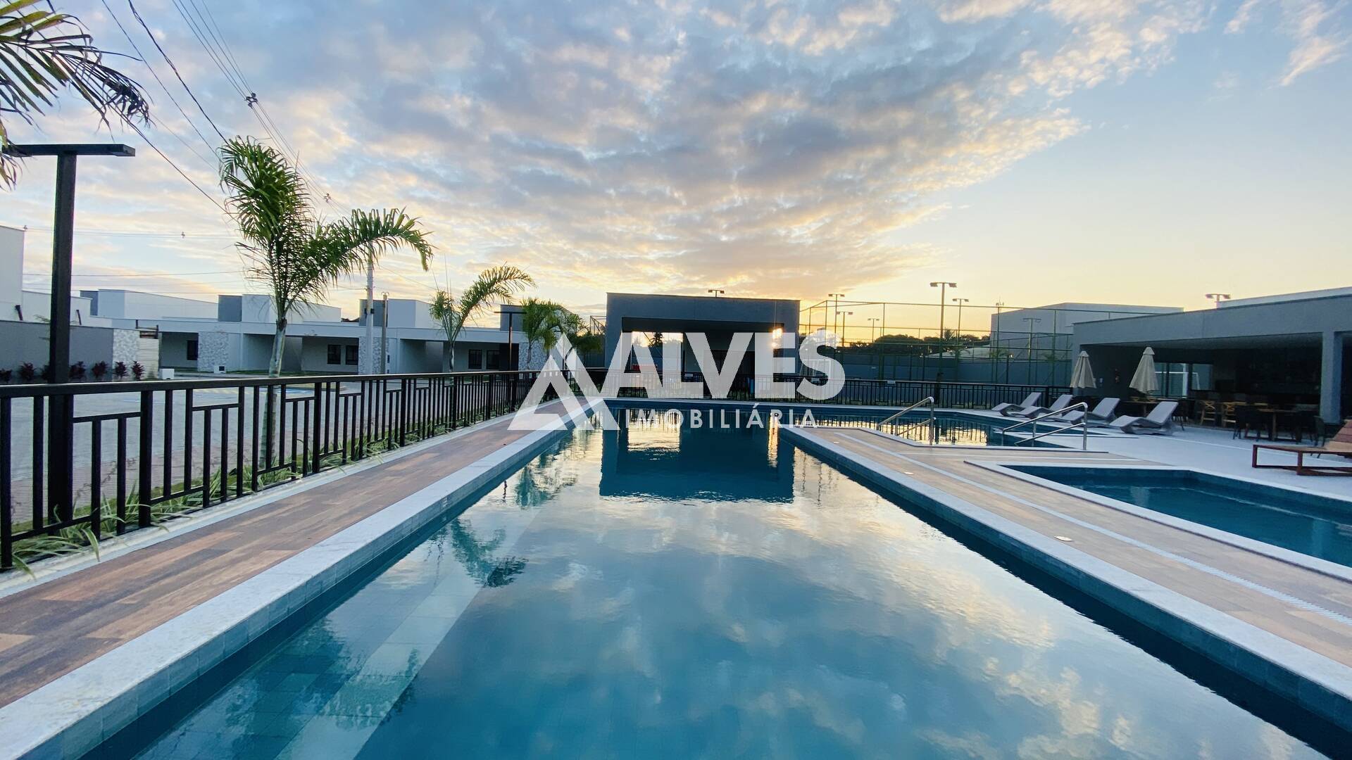 Casa à venda com 3 quartos, 116m² - Foto 12