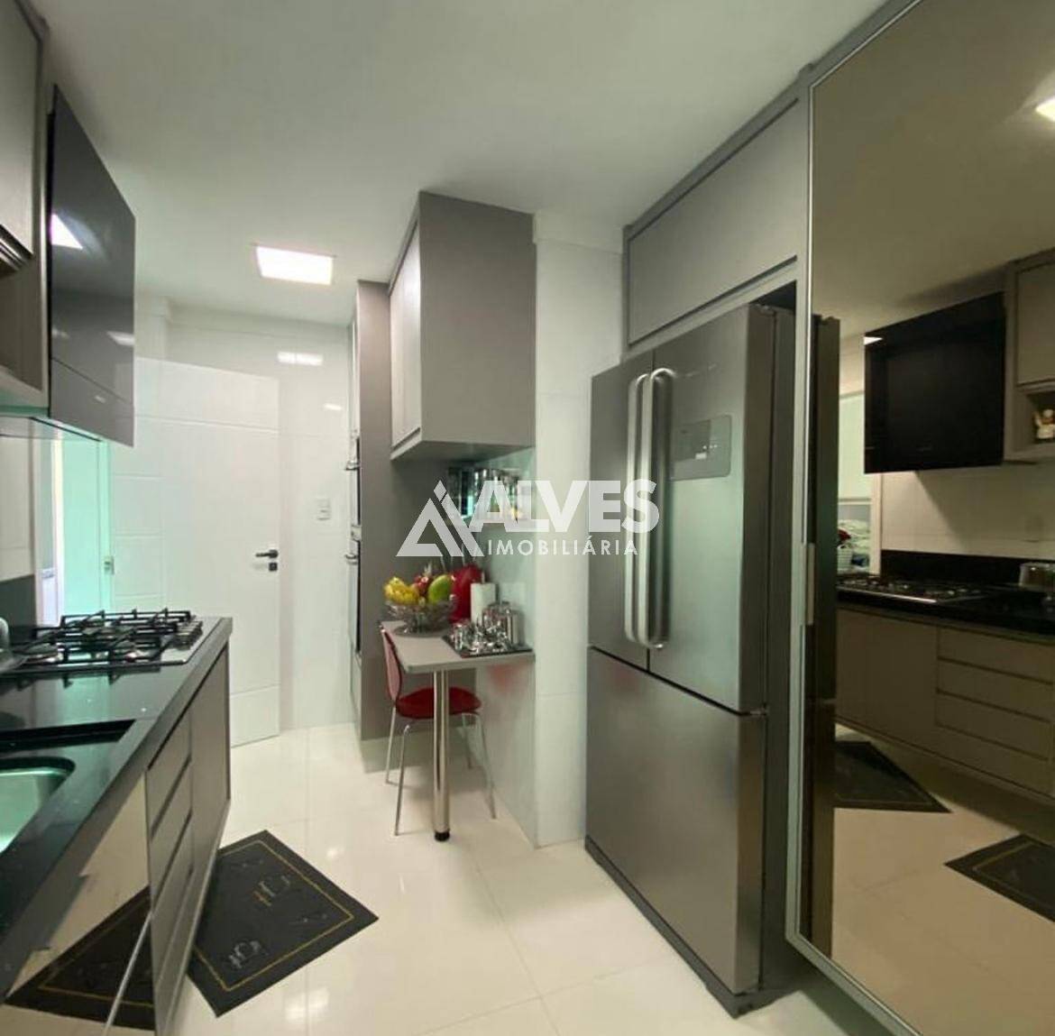 Casa de Condomínio à venda com 4 quartos, 237m² - Foto 11