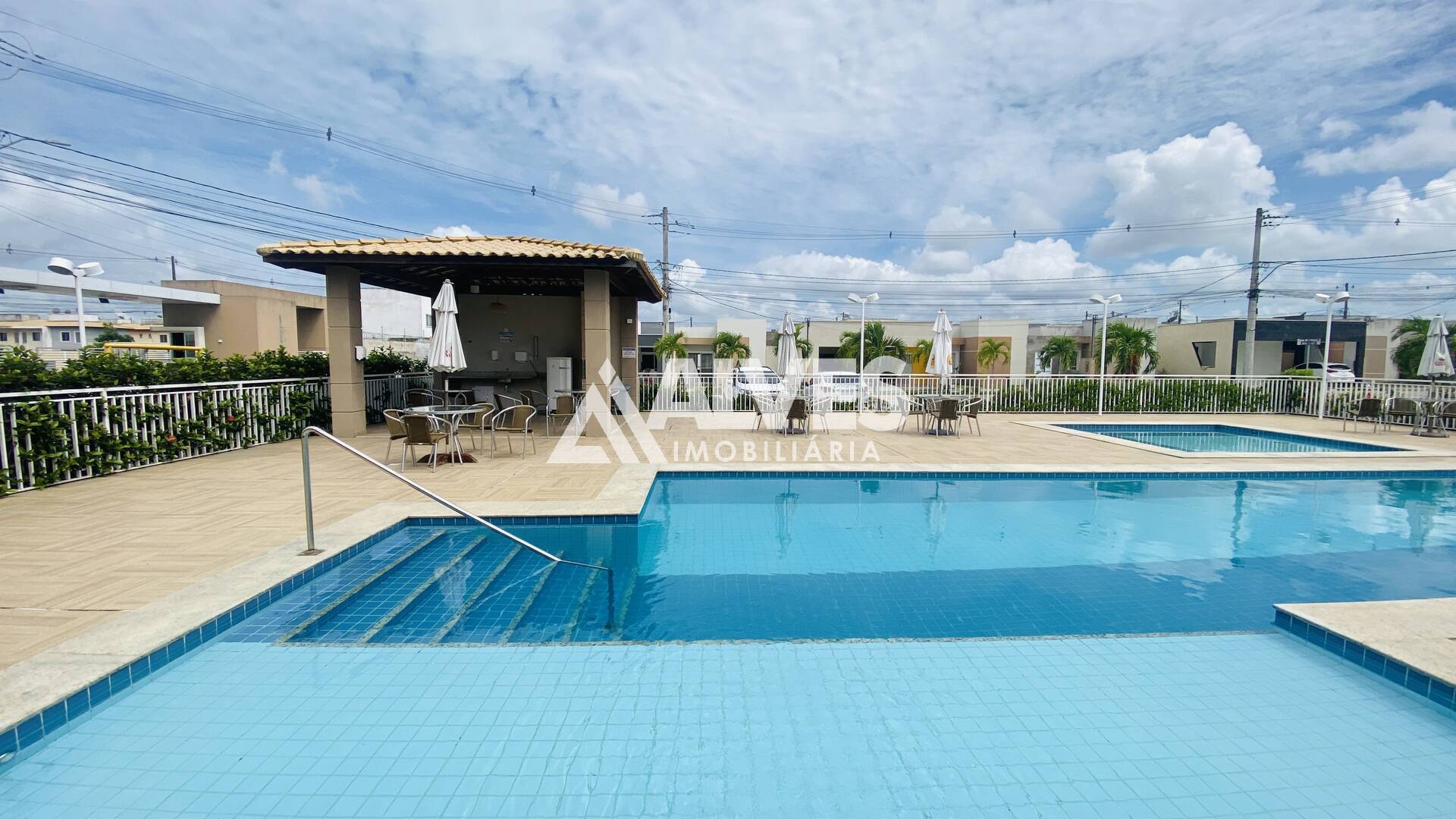 Casa de Condomínio à venda com 2 quartos, 60m² - Foto 1