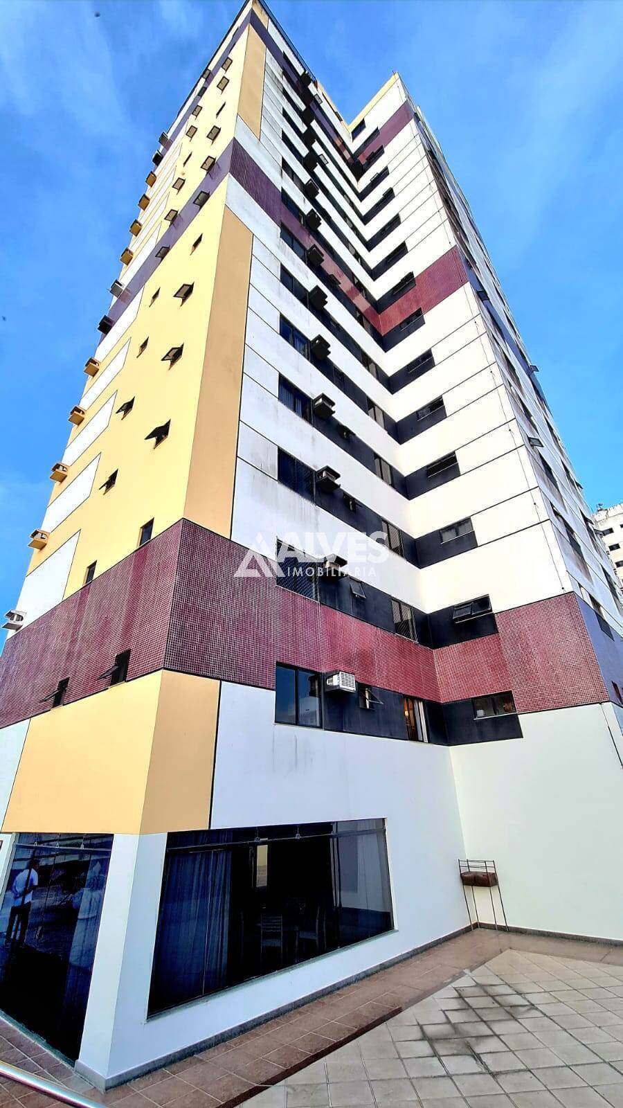 Apartamento à venda com 4 quartos, 150m² - Foto 1