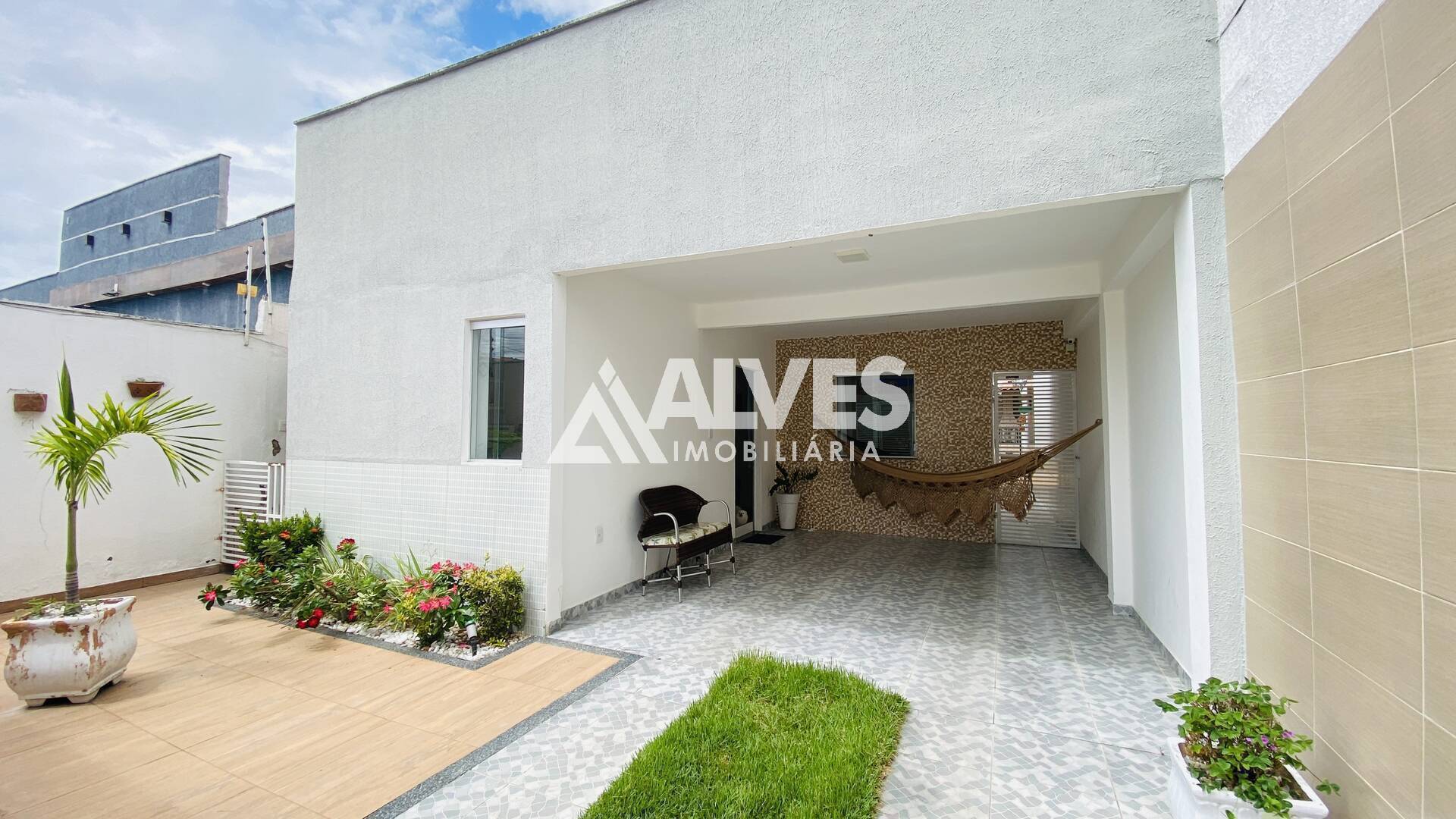 Casa à venda com 4 quartos, 144m² - Foto 2