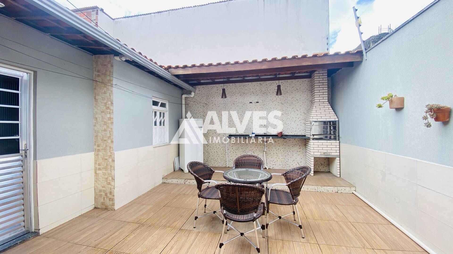 Casa à venda com 4 quartos, 144m² - Foto 18