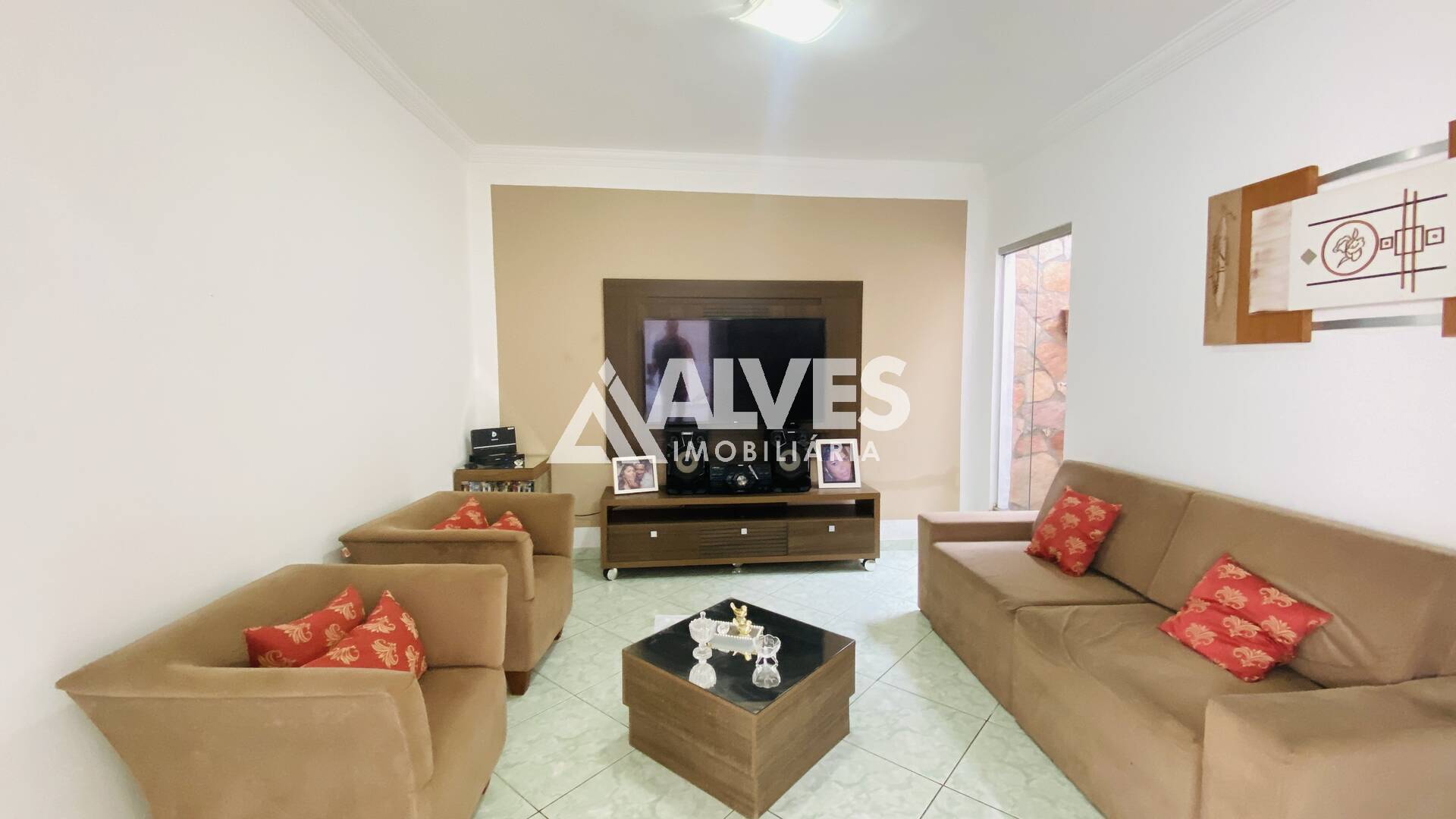 Casa à venda com 4 quartos, 144m² - Foto 4