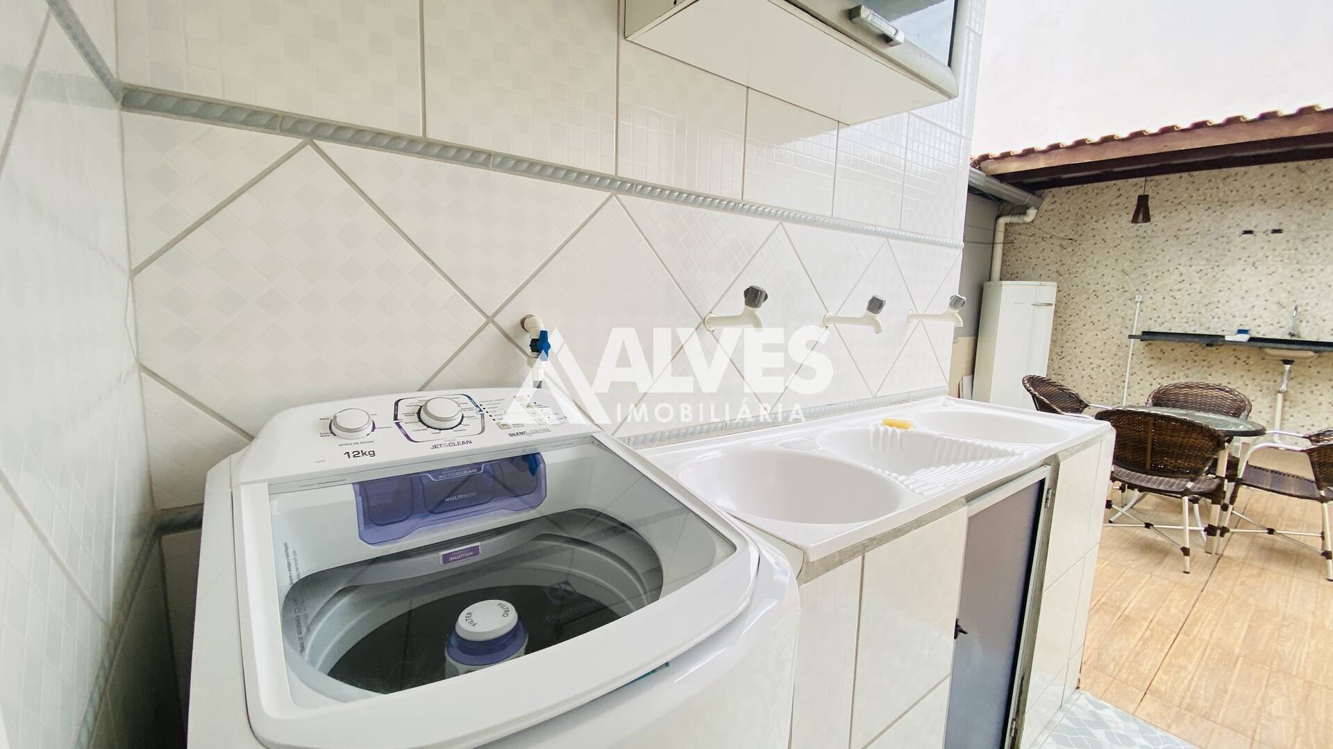 Casa à venda com 4 quartos, 144m² - Foto 17