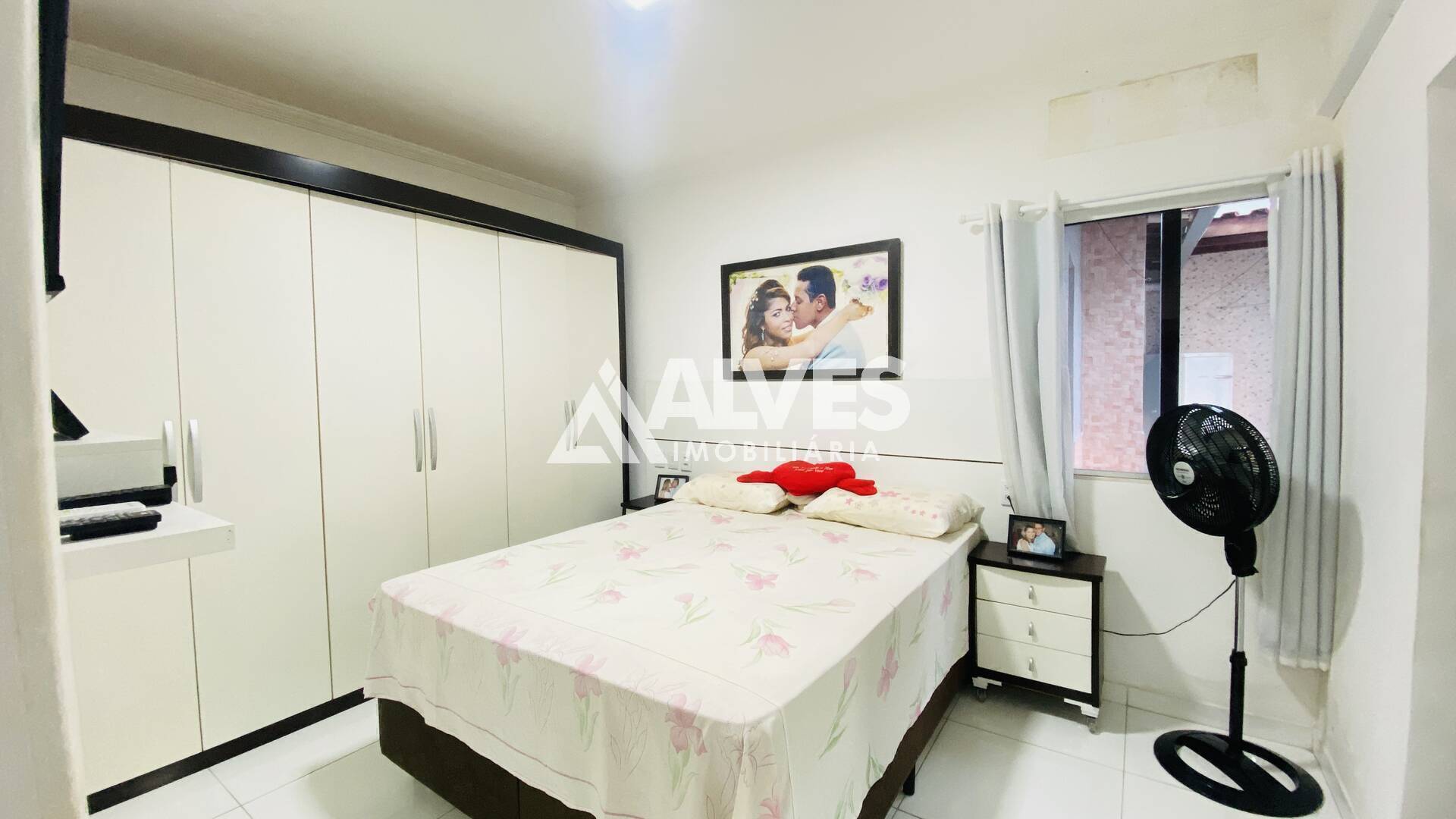 Casa à venda com 4 quartos, 144m² - Foto 11