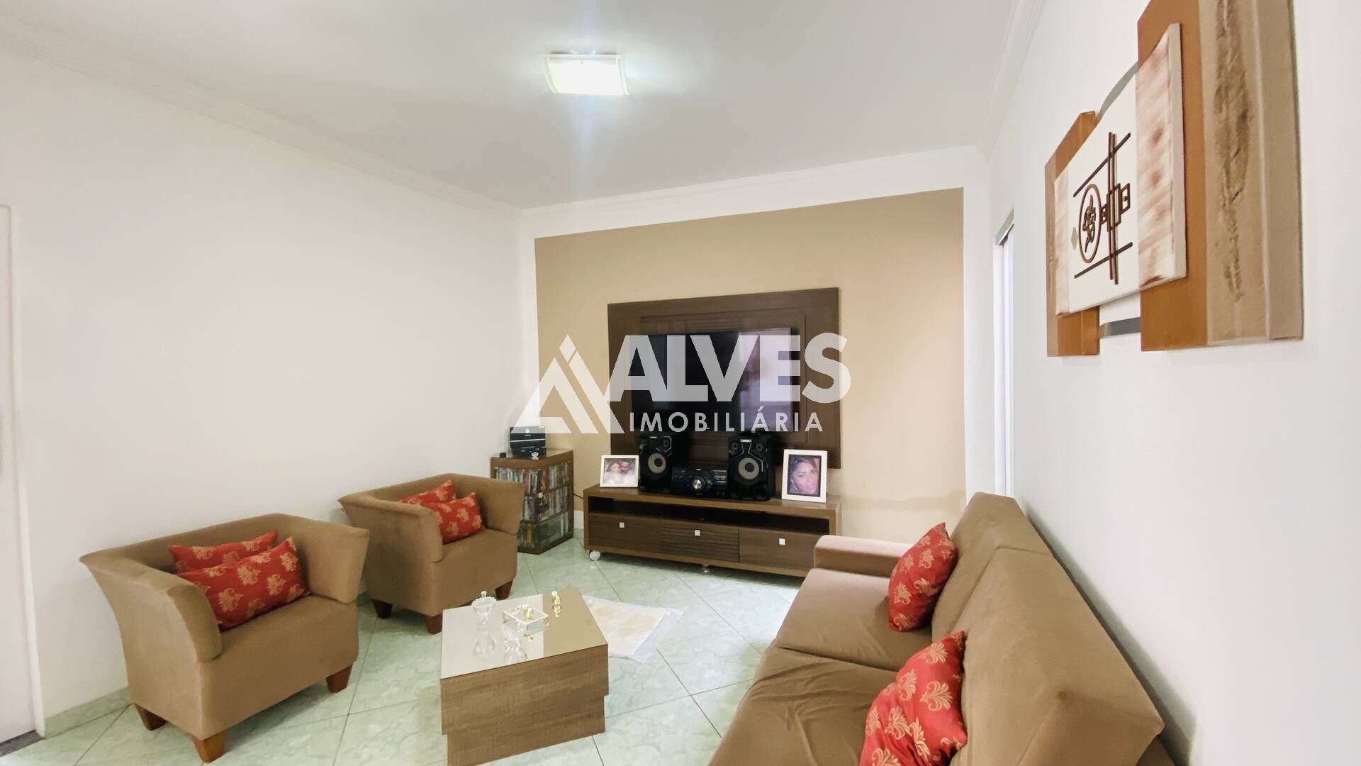 Casa à venda com 4 quartos, 144m² - Foto 5