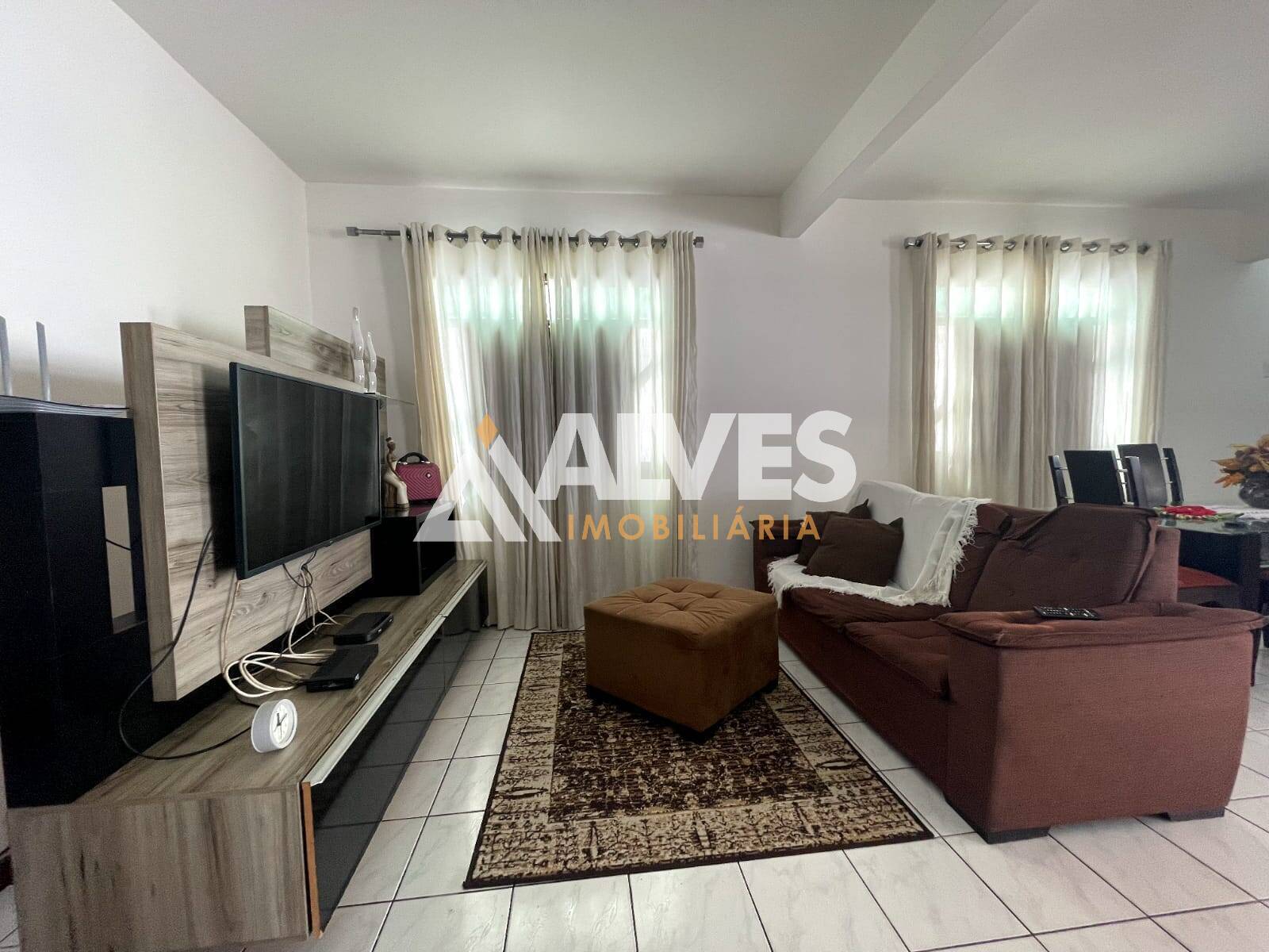 Casa, 5 quartos, 200 m² - Foto 9