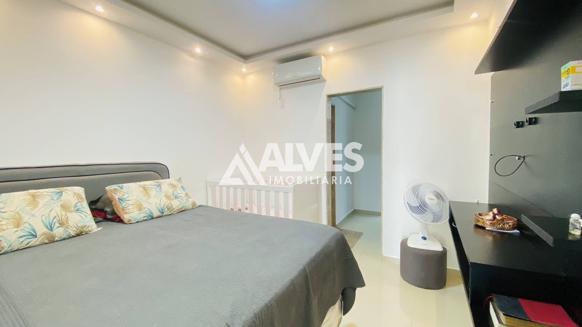 Casa à venda com 3 quartos, 100m² - Foto 9