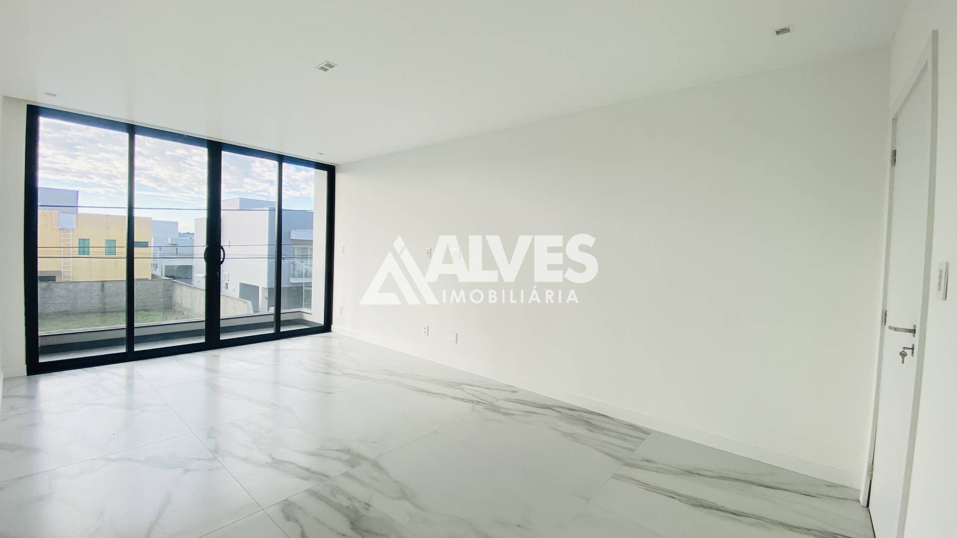 Casa de Condomínio à venda com 4 quartos, 278m² - Foto 18