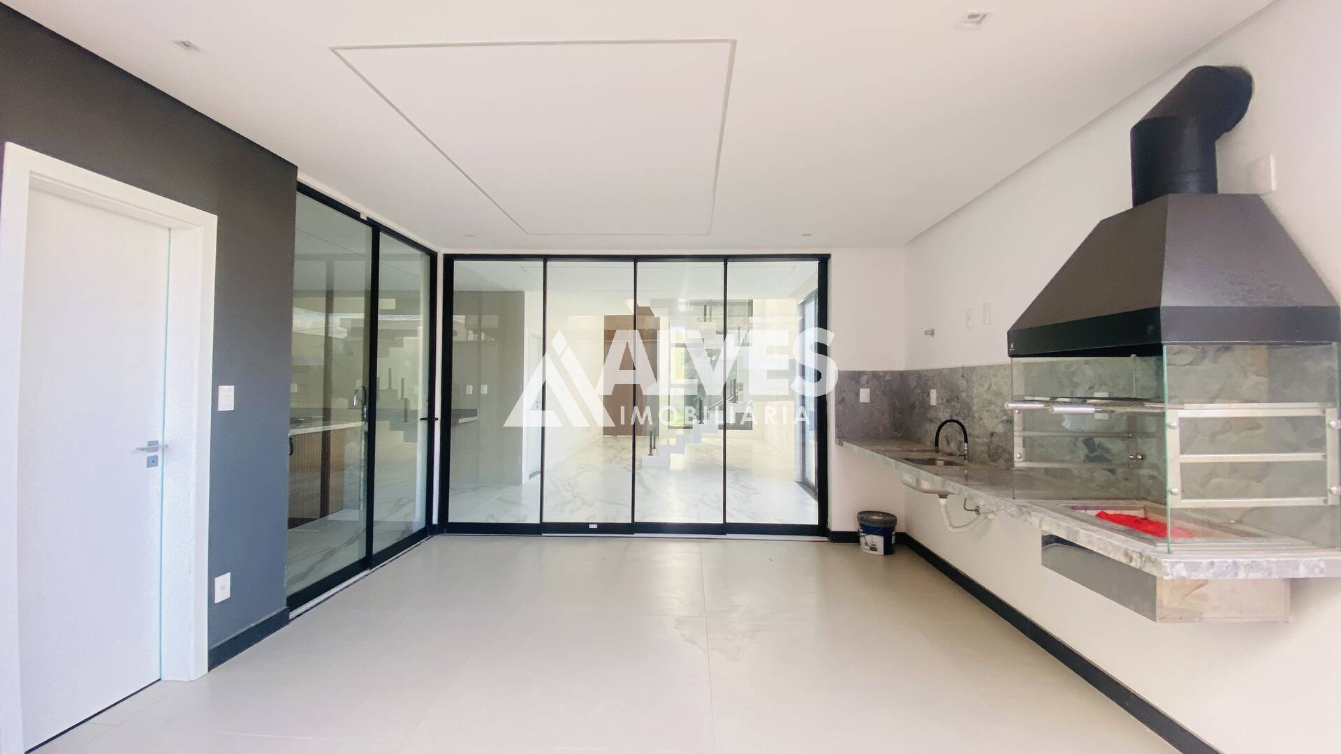 Casa de Condomínio à venda com 4 quartos, 278m² - Foto 10