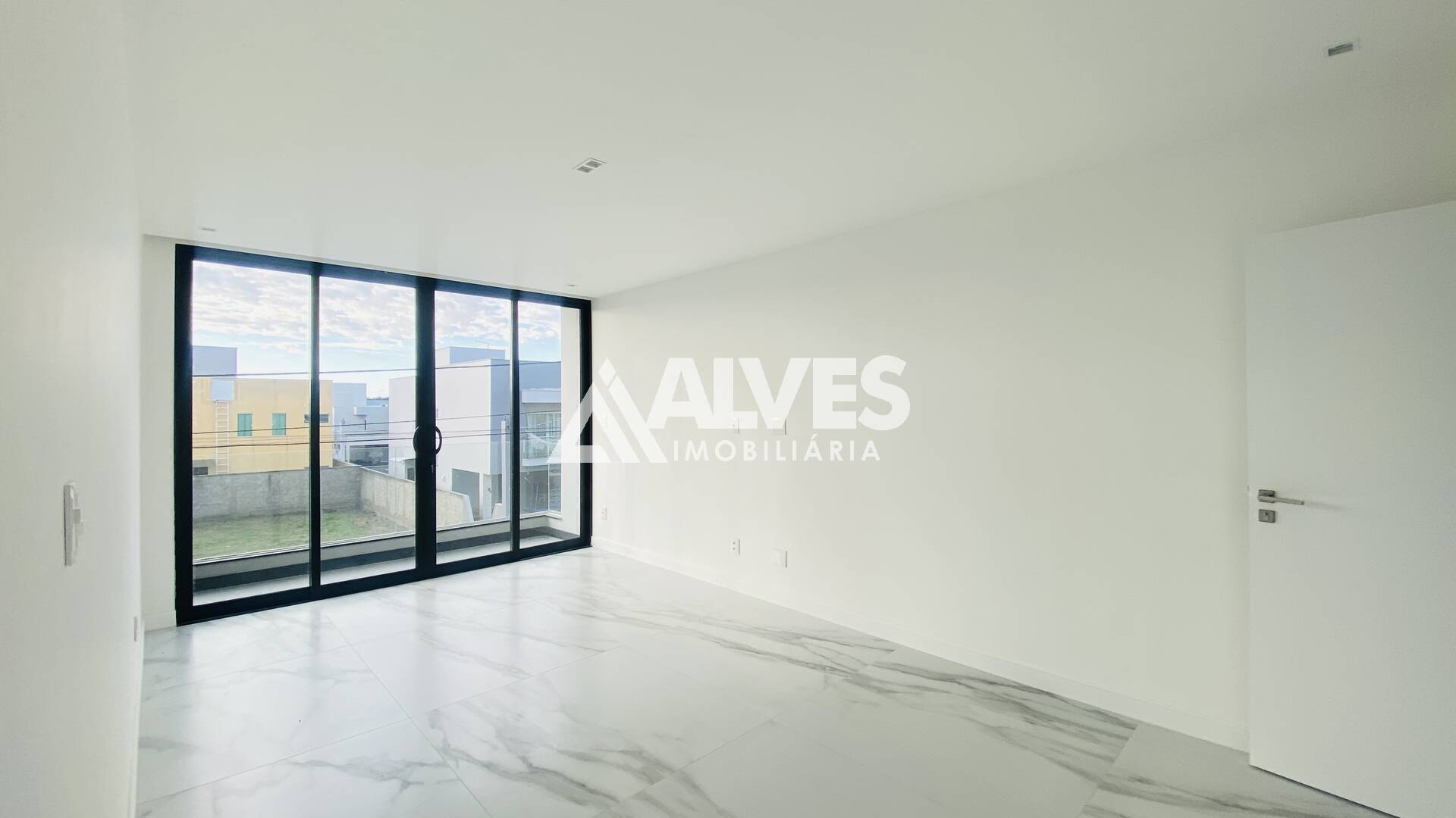 Casa de Condomínio à venda com 4 quartos, 278m² - Foto 31