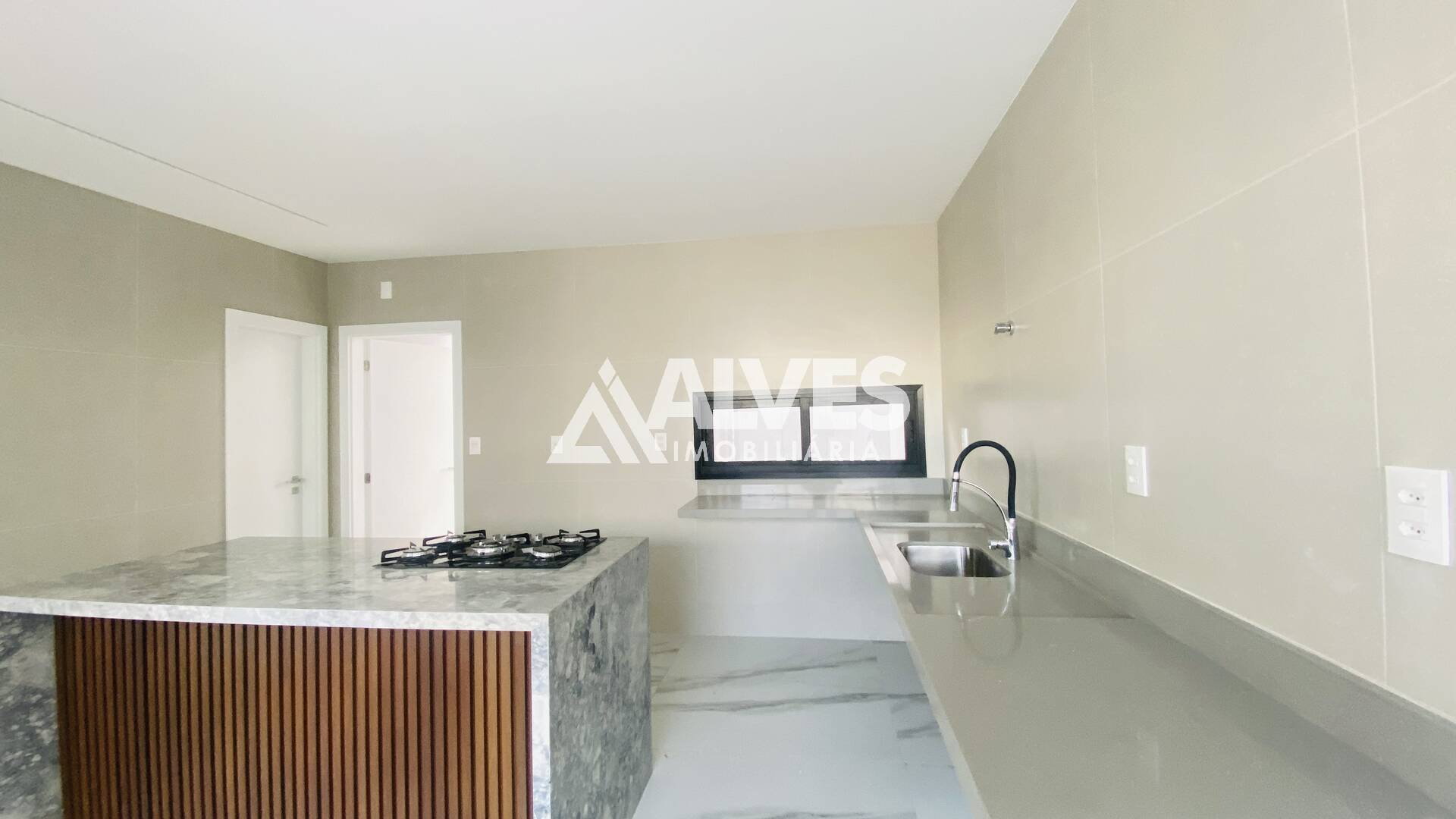 Casa de Condomínio à venda com 4 quartos, 278m² - Foto 7