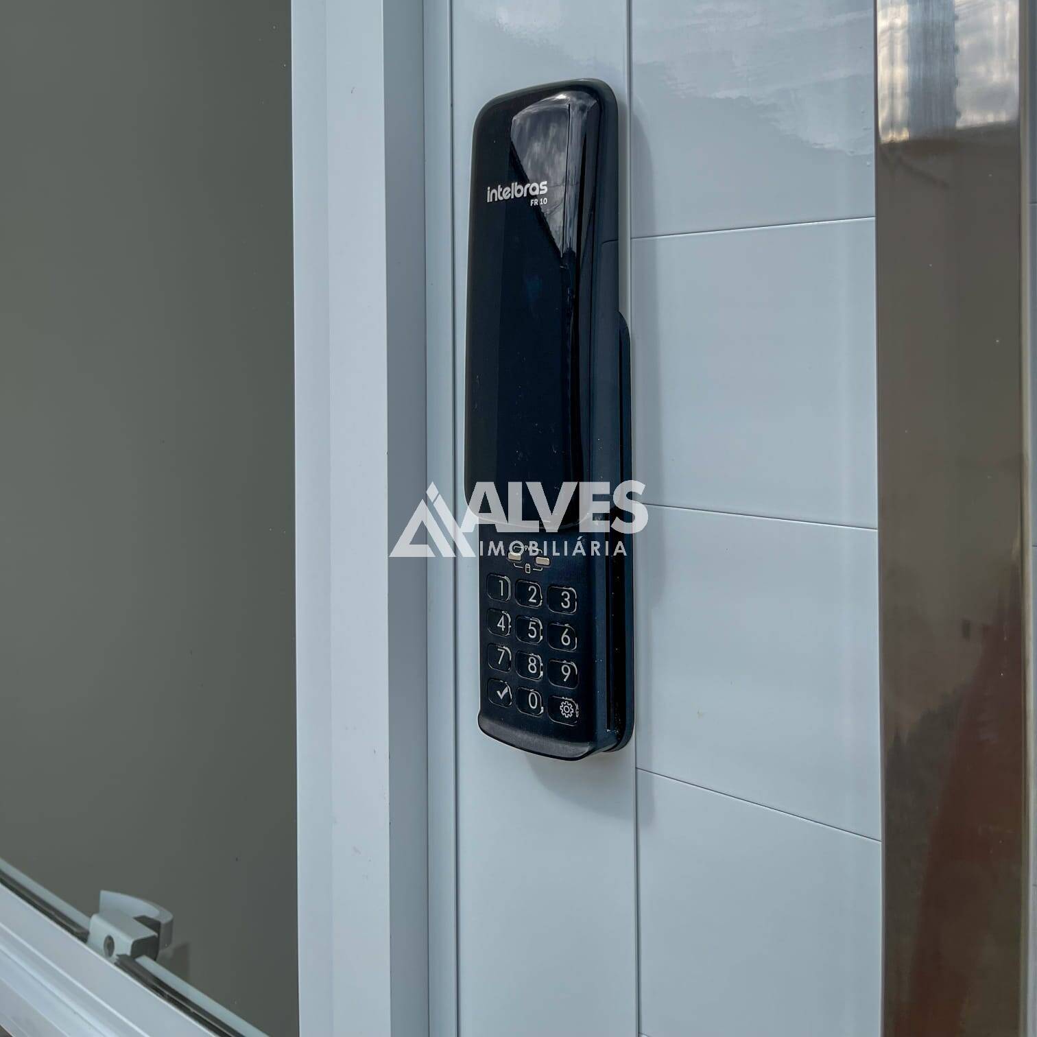 Casa à venda com 2 quartos, 68m² - Foto 4