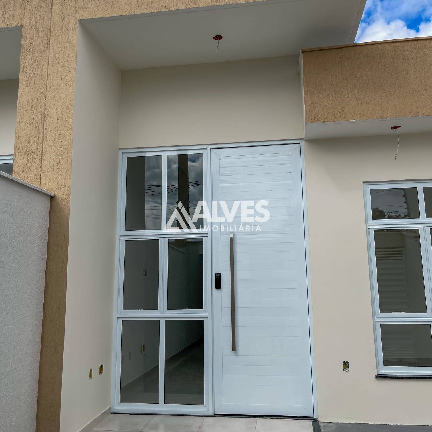 Casa à venda com 2 quartos, 68m² - Foto 3