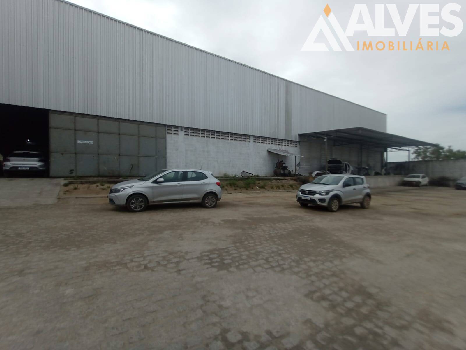Depósito-Galpão, 1305 m² - Foto 1