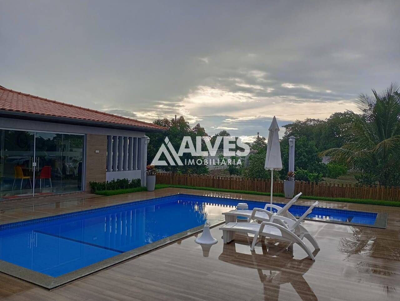 Chácara à venda com 3 quartos, 218m² - Foto 7