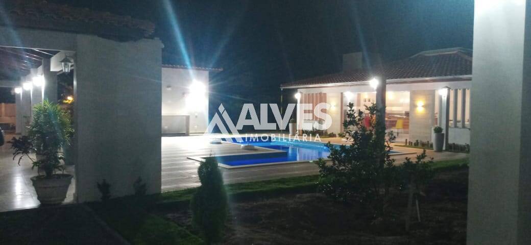 Chácara à venda com 3 quartos, 218m² - Foto 8