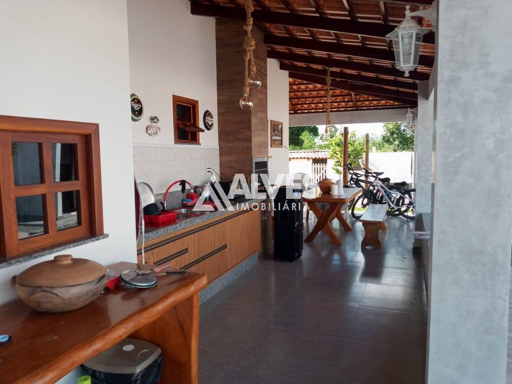 Chácara à venda com 3 quartos, 218m² - Foto 9