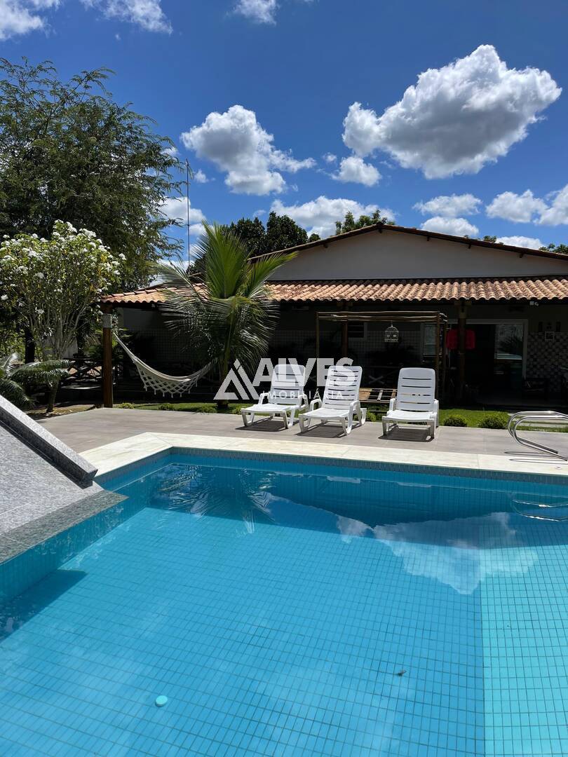 Chácara à venda com 7 quartos, 217902m² - Foto 2