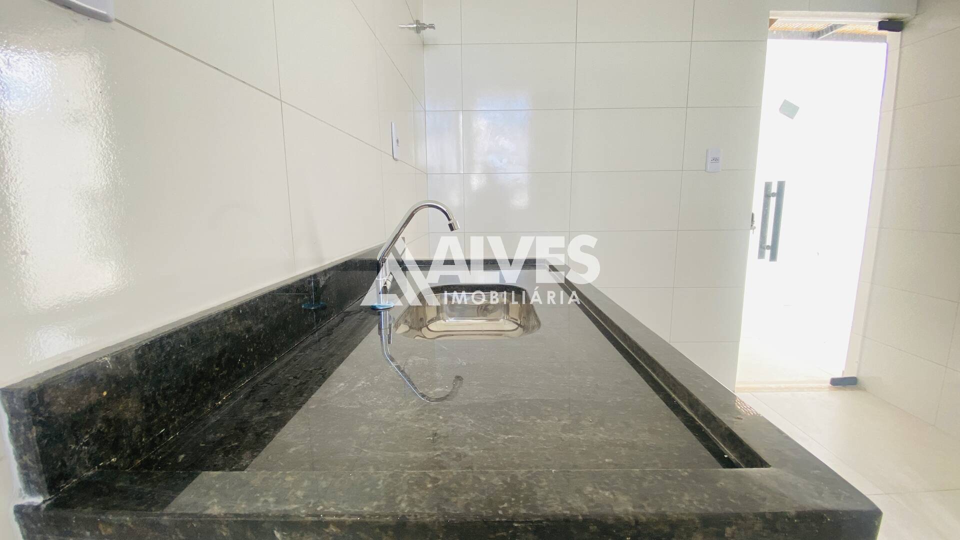 Casa à venda com 3 quartos, 80m² - Foto 12