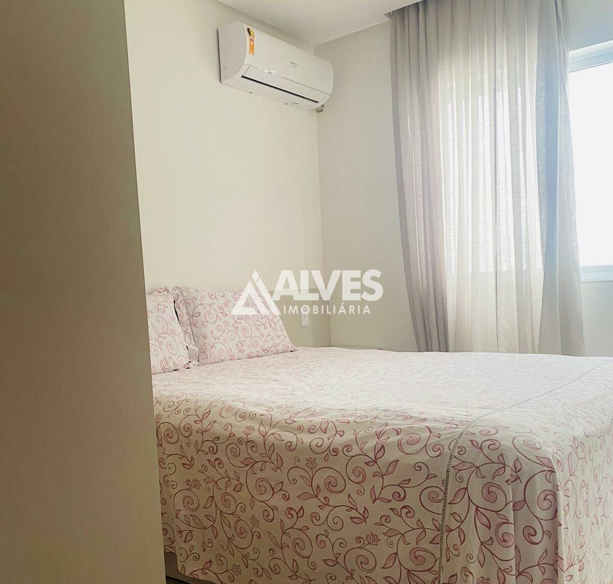Casa à venda com 3 quartos, 90m² - Foto 11