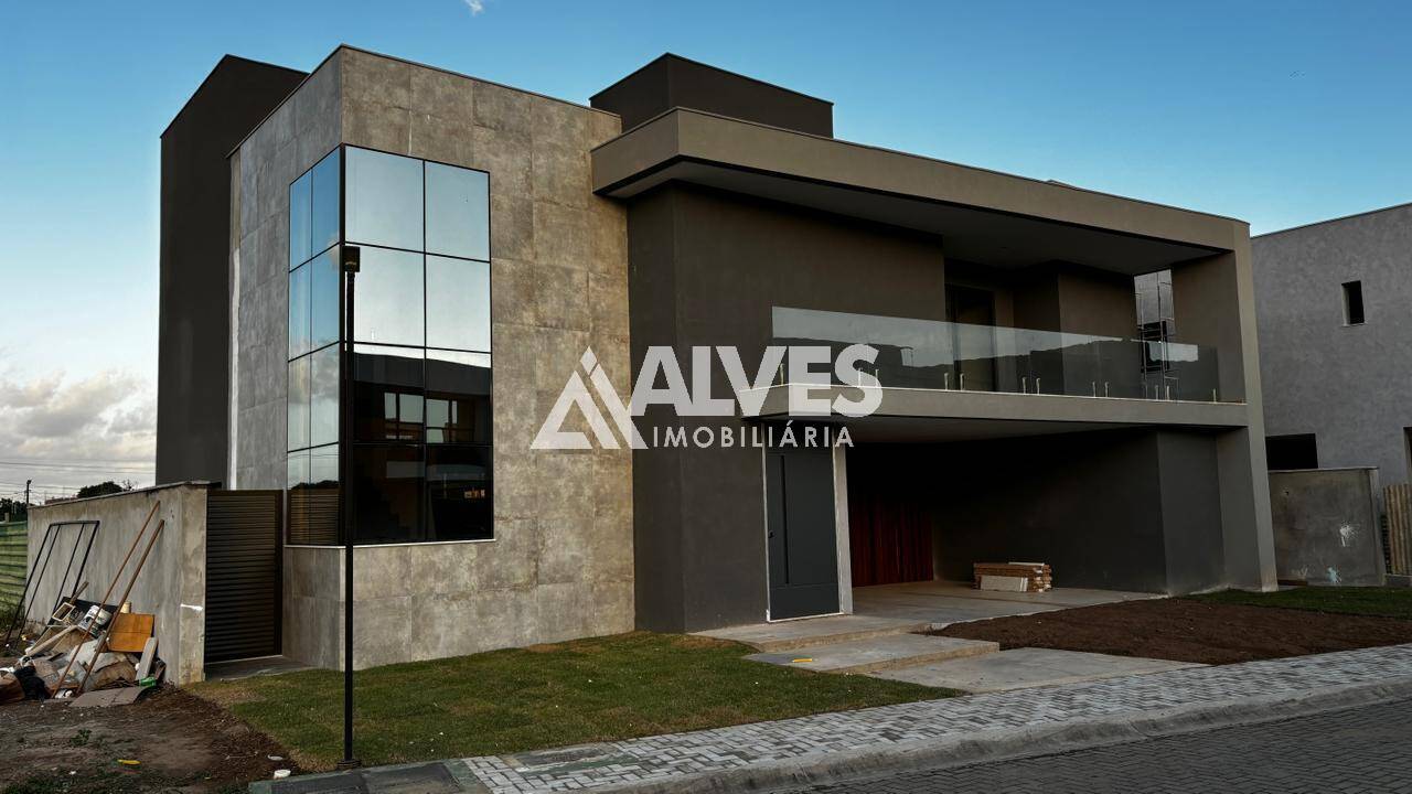 Casa de Condomínio à venda com 4 quartos, 272m² - Foto 1
