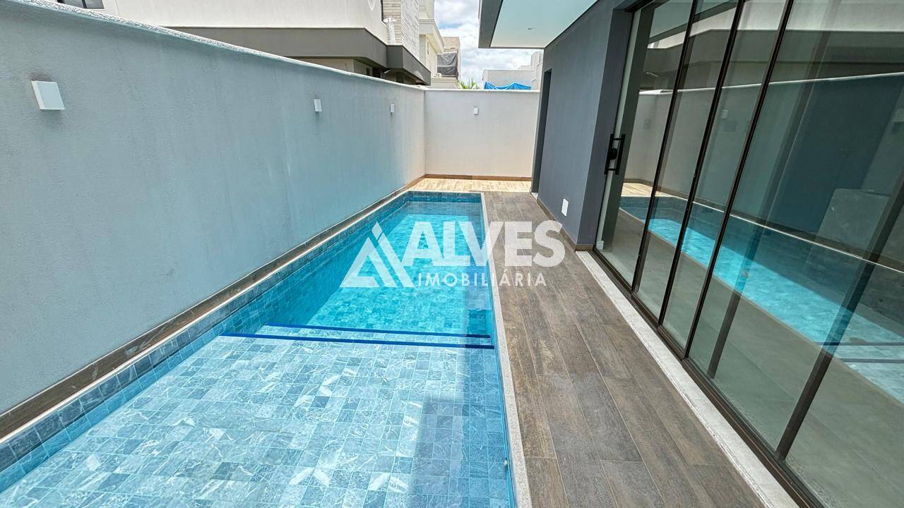 Casa de Condomínio à venda com 4 quartos, 272m² - Foto 4