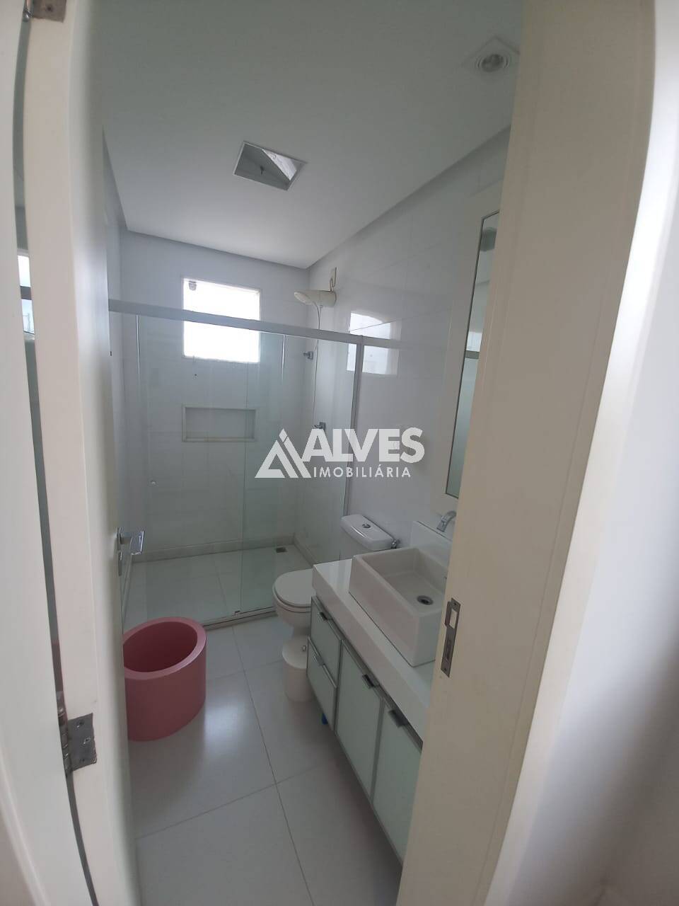 Casa de Condomínio à venda com 4 quartos, 550m² - Foto 7