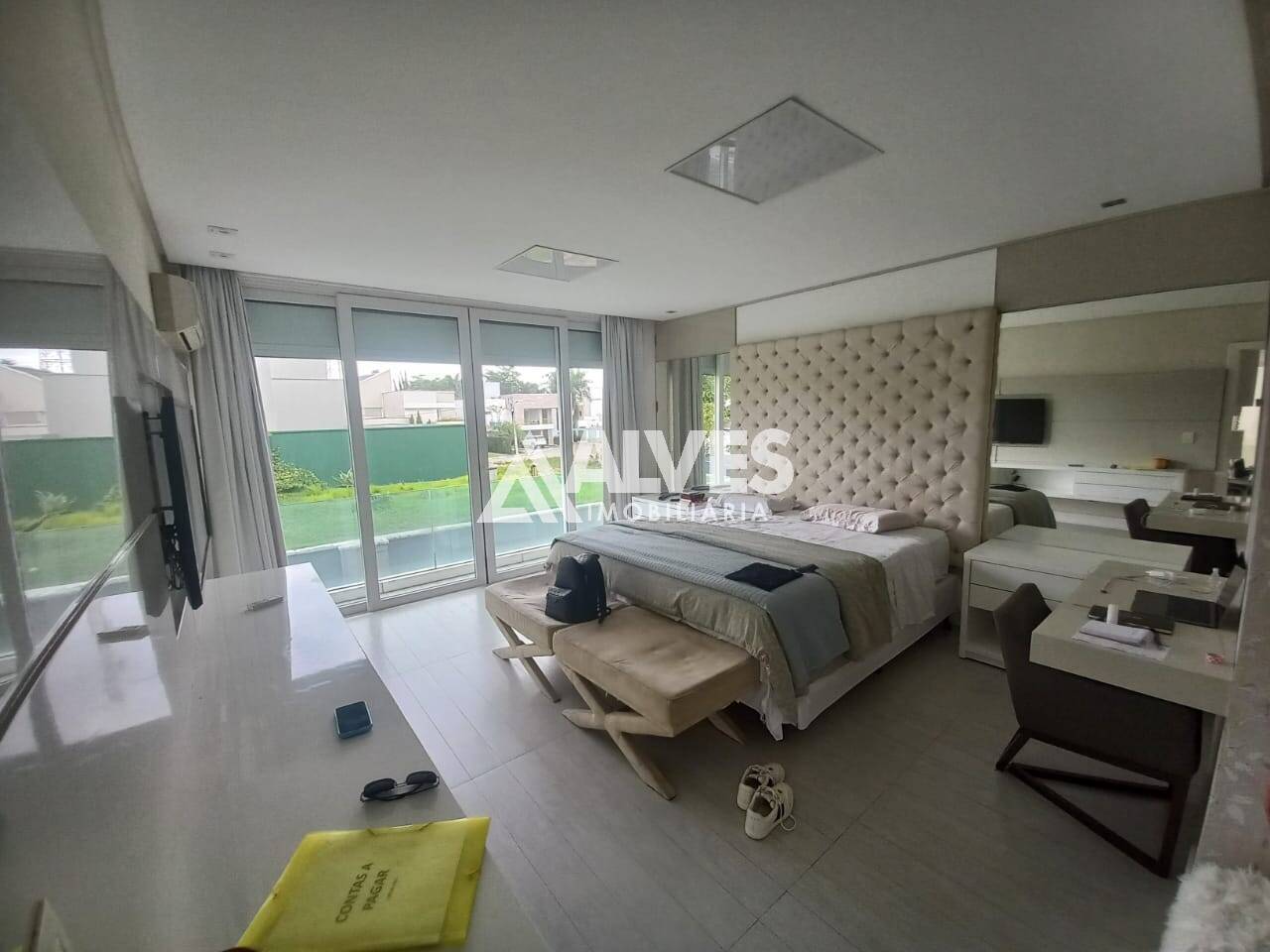 Casa de Condomínio à venda com 4 quartos, 550m² - Foto 11