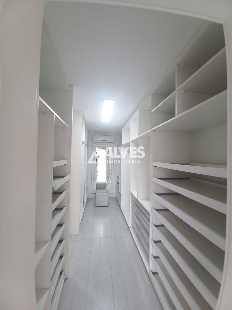 Casa de Condomínio à venda com 4 quartos, 550m² - Foto 21