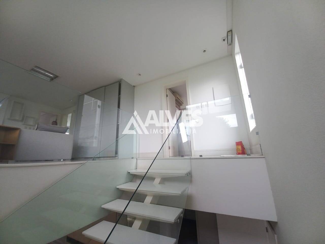 Casa de Condomínio à venda com 4 quartos, 550m² - Foto 22