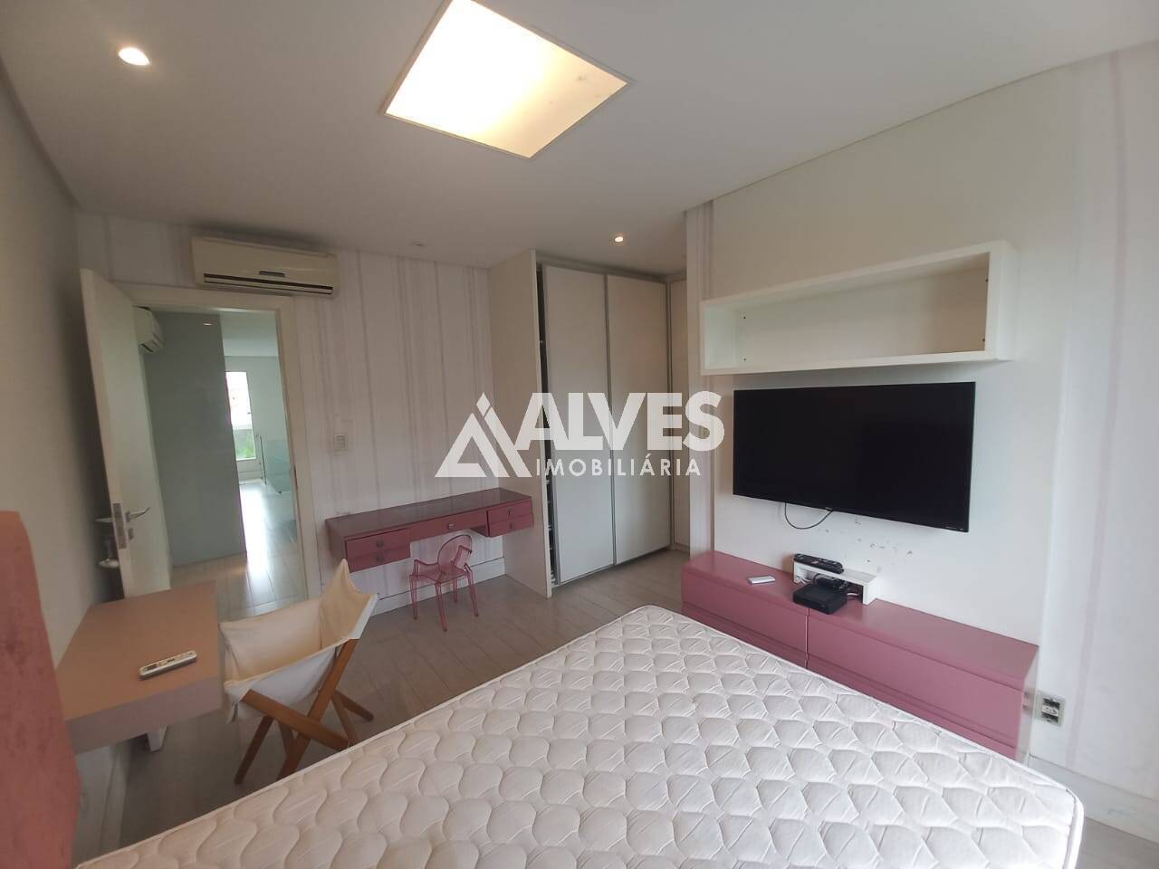 Casa de Condomínio à venda com 4 quartos, 550m² - Foto 26
