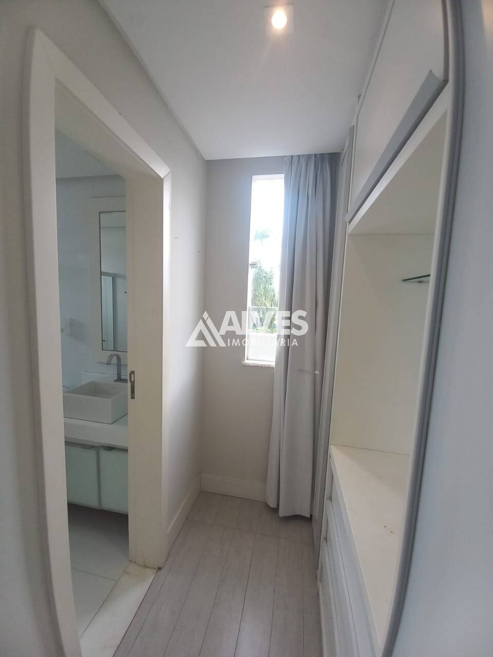Casa de Condomínio à venda com 4 quartos, 550m² - Foto 34