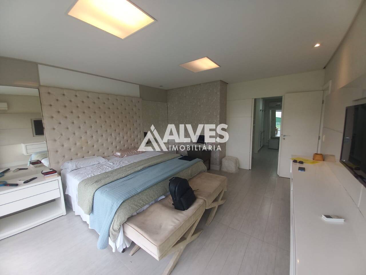 Casa de Condomínio à venda com 4 quartos, 550m² - Foto 32