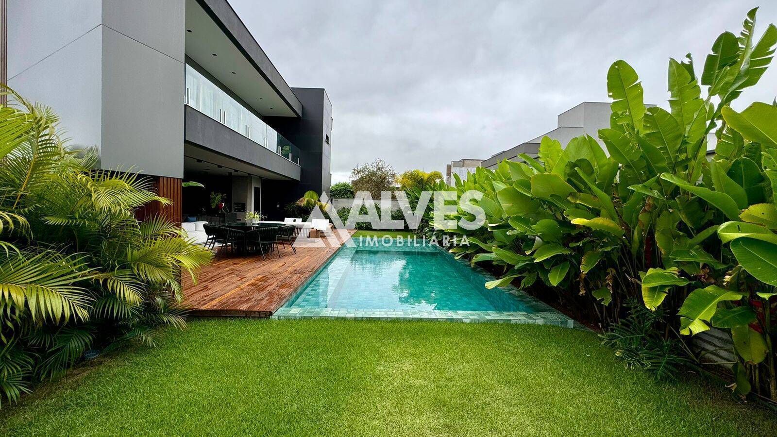 Casa de Condomínio à venda com 5 quartos, 400m² - Foto 12