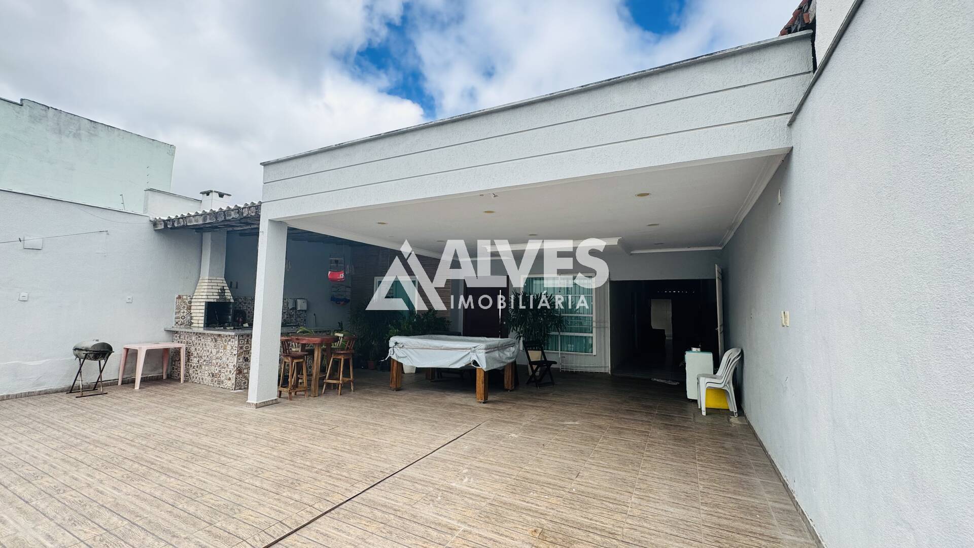 Casa, 4 quartos, 300 m² - Foto 1