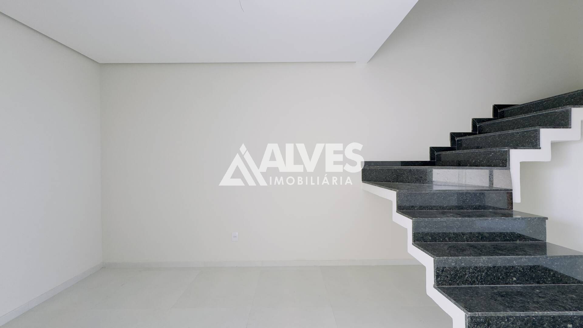 Casa à venda com 3 quartos, 118m² - Foto 17