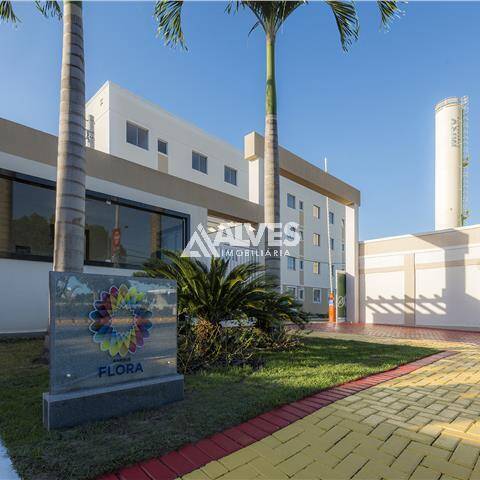 Apartamento à venda com 2 quartos, 50m² - Foto 2