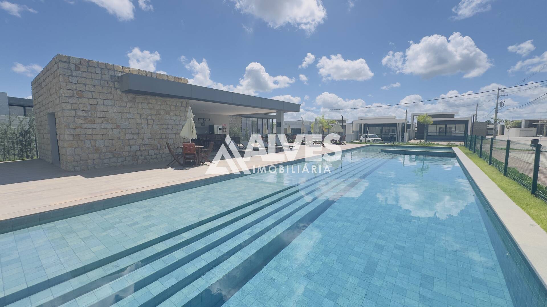 Casa de Condomínio à venda com 3 quartos, 74m² - Foto 2