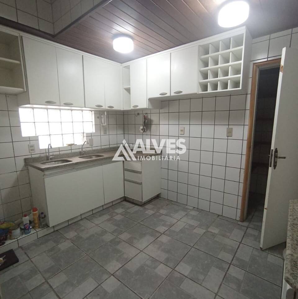 Casa, 4 quartos, 300 m² - Foto 18