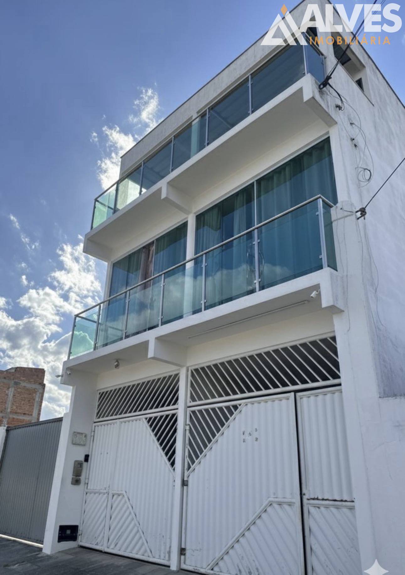 Casa, 5 quartos, 250 m² - Foto 1