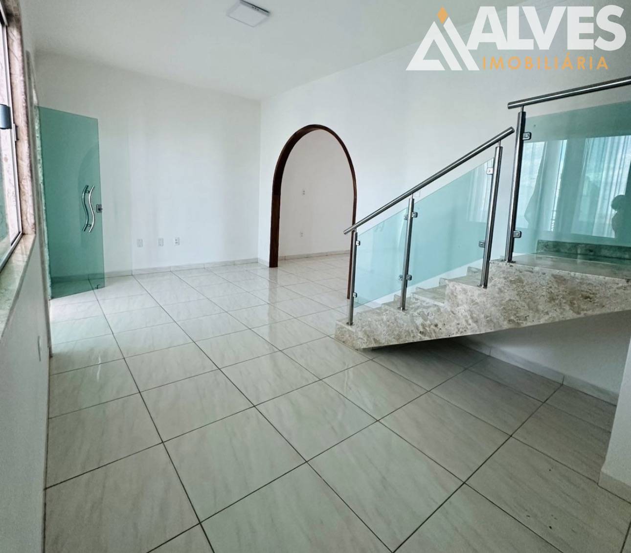 Casa, 5 quartos, 250 m² - Foto 3