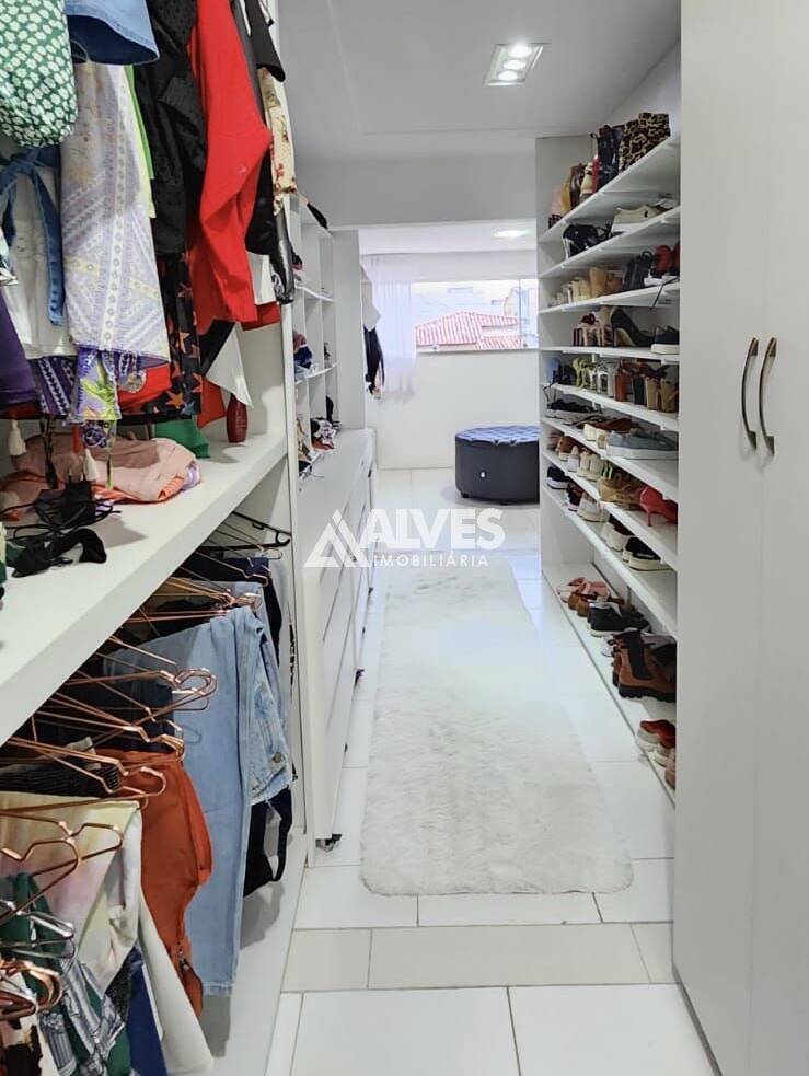 Casa de Condomínio à venda com 5 quartos, 200m² - Foto 10
